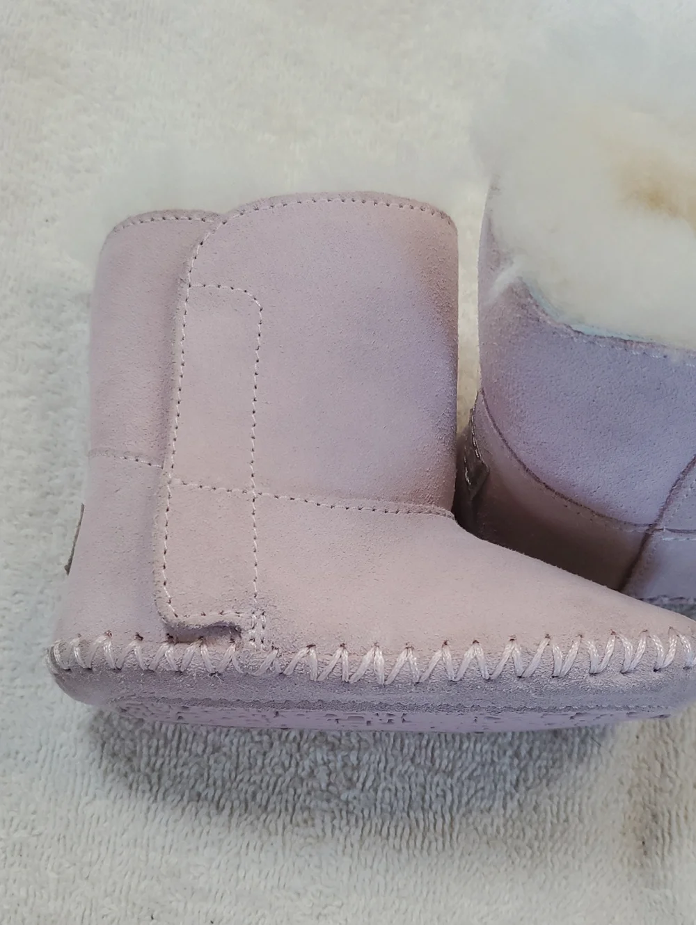 UGG Infants Caden Pink Suede Booties. Cozy Shearling Lining. Size 2-3
